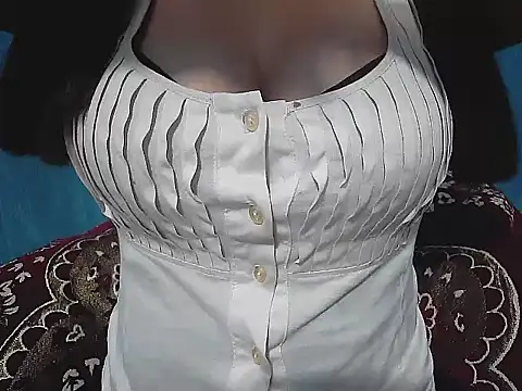 Snapshot of YourGoldenGirl chatting on 10-04-25, 08:38 YourGoldenGirl online show from 10-04-25, 08:38