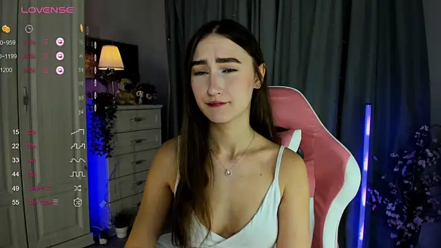 Milemissy online show from 11-28-25, 04:23