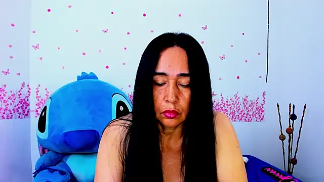 Snapshot of HorniestMilf chatting on 06-08-26, 08:20 HorniestMilf online show from 06-08-26, 08:20