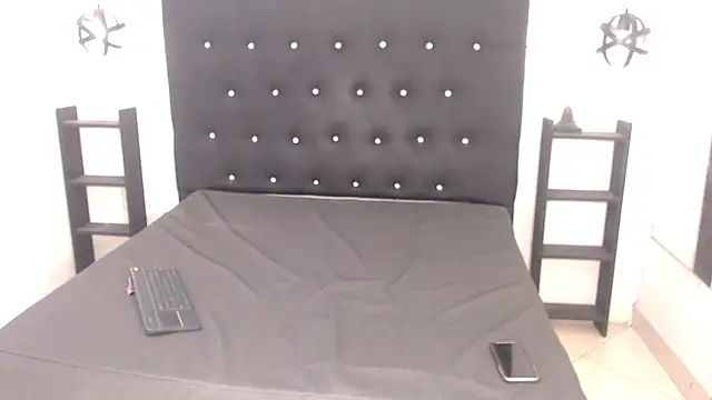 Snapshot of Mels_ chatting on 03-12-25, 07:58 Mels online show from 03-12-25, 07:58