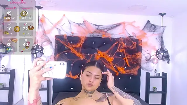 Snapshot of Mels_ chatting on 10-21-25, 05:01 Mels online show from 10-21-25, 05:01