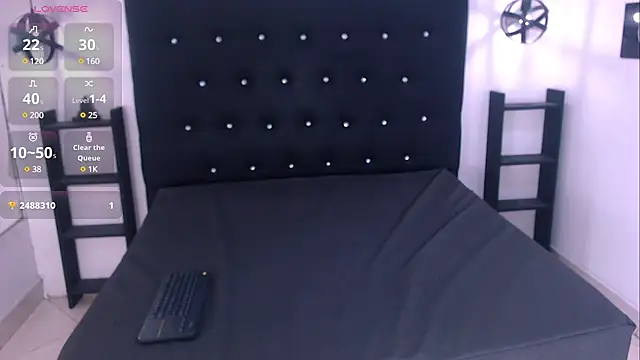 Snapshot of Mels_ chatting on 02-27-25, 10:42 Mels online show from 02-27-25, 10:42