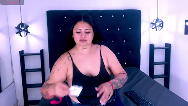 Snapshot of Mels_ chatting on 03-17-25, 07:37 Mels online show from 03-17-25, 07:37