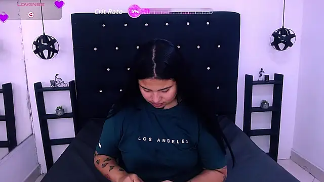 Snapshot of Mels_ chatting on 10-07-25, 05:47 Mels online show from 10-07-25, 05:47