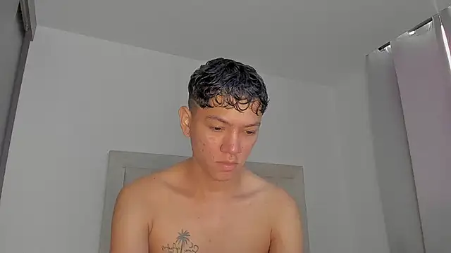 JulianRose 1 online show from 04-18-26, 11:56