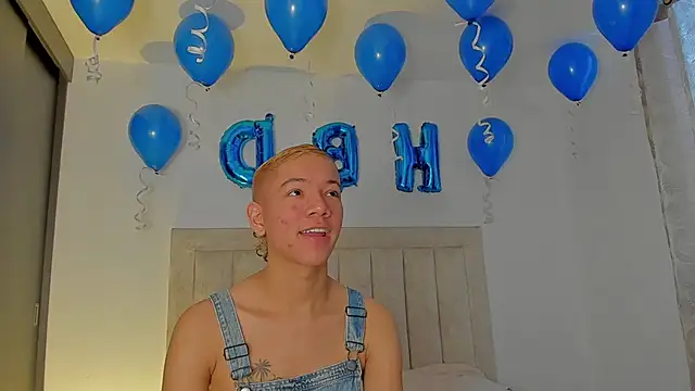 JulianRose 1 online show from 10-13-25, 11:34