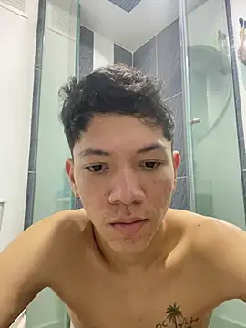 Snapshot of JulianRose_1 chatting on 04-25-26, 11:35 JulianRose 1 online show from 04-25-26, 11:35