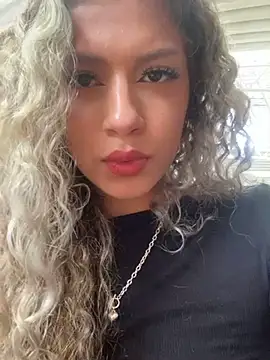 Snapshot of Melina-Smith chatting on 03-18-25, 07:44 Melina-Smith online show from 03-18-25, 07:44