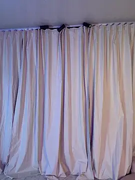 Snapshot of Melina-Smith chatting on 06-21-26, 10:04 Melina-Smith online show from 06-21-26, 10:04