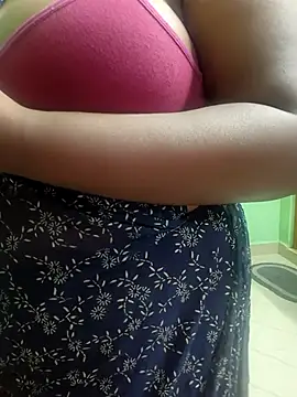 Snapshot of tamil_monasexy chatting on 09-16-25, 01:06 tamil monasexy online show from 09-16-25, 01:06
