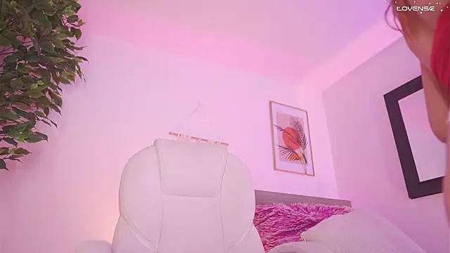 Eyleen 24 online show from 03-19-25, 10:42