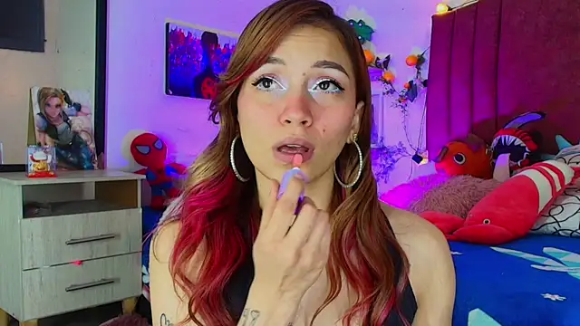 alisson zafiro  online show from 11-16-25, 03:22