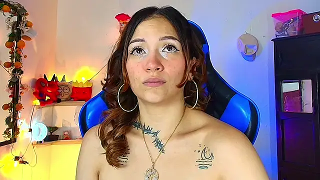 Snapshot of alisson_zafiro_ chatting on 06-04-26, 03:11 alisson zafiro online show from 06-04-26, 03:11