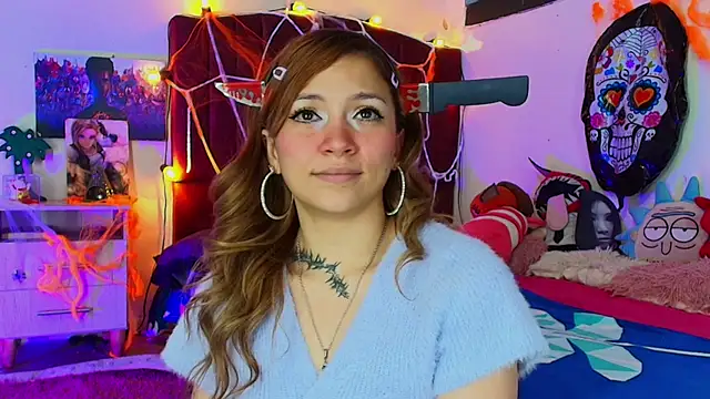 alisson zafiro  online show from 10-31-25, 03:14