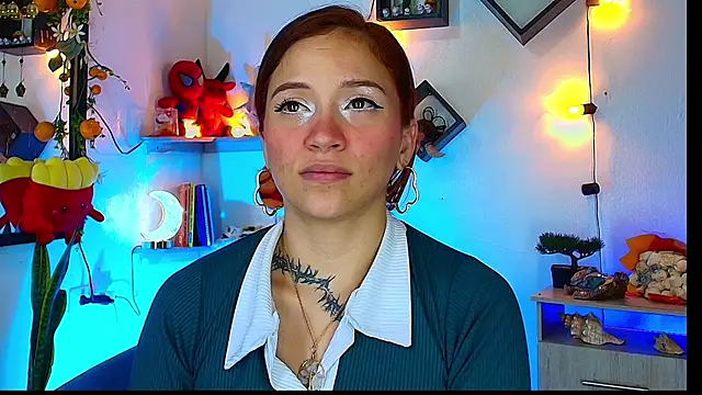 alisson zafiro  online show from 06-15-26, 03:18