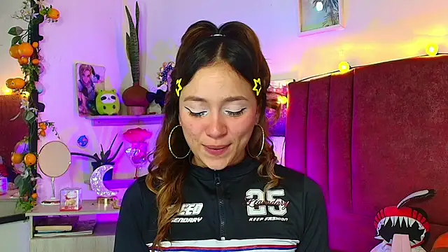 alisson zafiro  online show from 04-09-26, 12:12