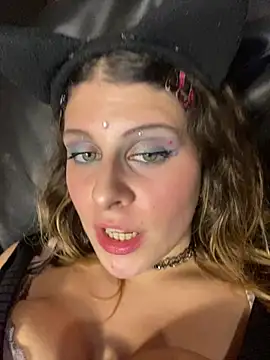 Snapshot of FlorBich chatting on 08-02-26, 01:37 FlorBich online show from 08-02-26, 01:37