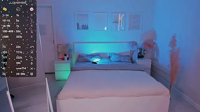 Lil Amelie online show from 03-18-25, 07:12