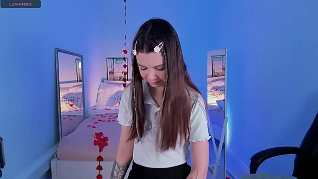 Lil Amelie online show from 02-10-25, 01:44