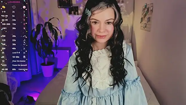 Lil Amelie online show from 11-11-25, 09:48