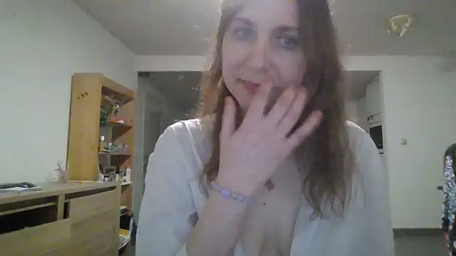 Snapshot of JasmineGlamour chatting on 02-22-26, 04:48 JasmineGlamour online show from 02-22-26, 04:48