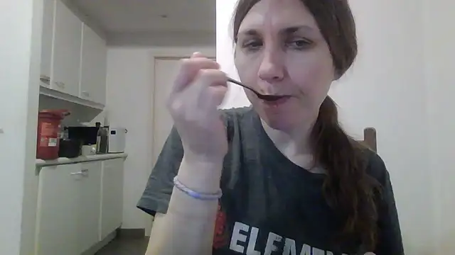 Snapshot of JasmineGlamour chatting on 03-11-26, 04:06 JasmineGlamour online show from 03-11-26, 04:06