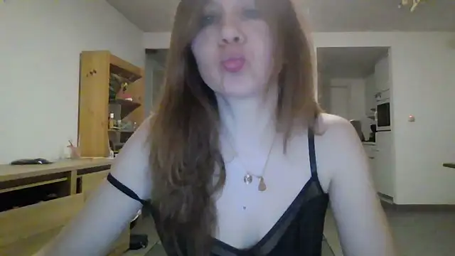 Snapshot of JasmineGlamour chatting on 02-19-26, 05:04 JasmineGlamour online show from 02-19-26, 05:04