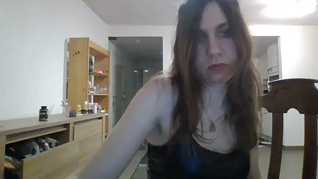 Snapshot of JasmineGlamour chatting on 04-14-26, 03:11 JasmineGlamour online show from 04-14-26, 03:11