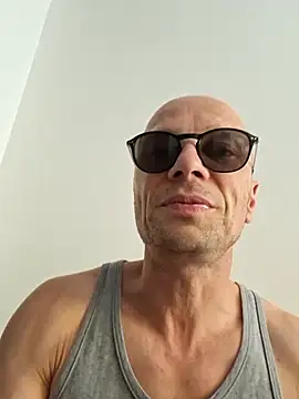wedge75 online show from 06-17-26, 02:27