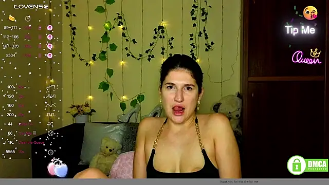 Snapshot of Alianna_Solo_Kisses chatting on 05-19-26, 11:28 Alianna Solo Kisses online show from 05-19-26, 11:28