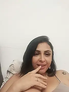 MelannyBell online show from 12-15-25, 06:25