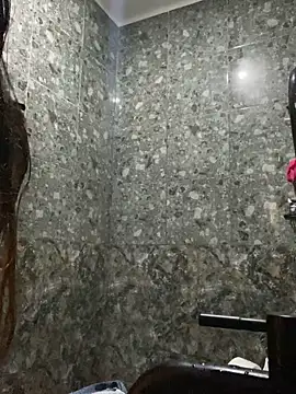 whiteladyboy online show from 10-18-25, 02:57