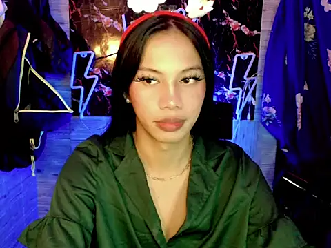 whiteladyboy online show from 12-20-25, 04:15