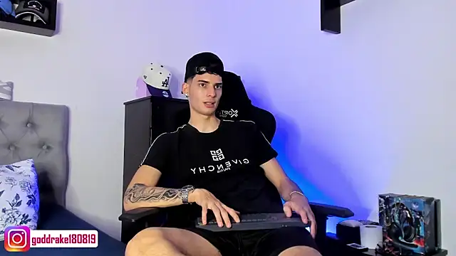 god drake online show from 01-14-25, 05:56