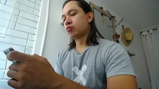 Valerioe online show from 12-20-25, 04:43