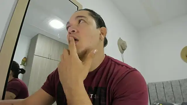 Snapshot of Valerioe chatting on 04-01-26, 12:50 Valerioe online show from 04-01-26, 12:50