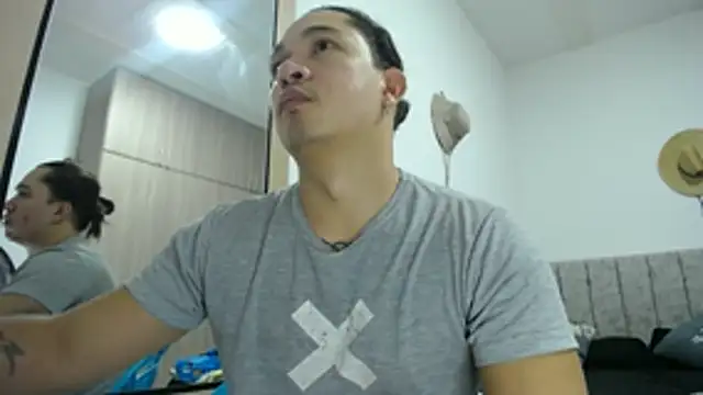 Snapshot of Valerioe chatting on 03-06-26, 08:53 Valerioe online show from 03-06-26, 08:53