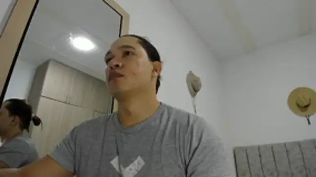 Snapshot of Valerioe chatting on 04-17-26, 03:15 Valerioe online show from 04-17-26, 03:15