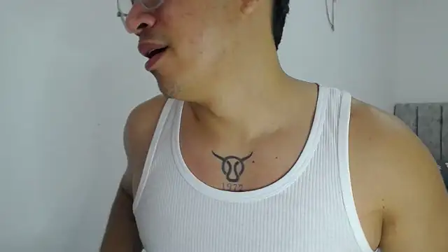 Snapshot of Valerioe chatting on 07-15-26, 05:14 Valerioe online show from 07-15-26, 05:14