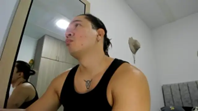 Snapshot of Valerioe chatting on 03-16-26, 02:32 Valerioe online show from 03-16-26, 02:32