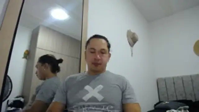 Snapshot of Valerioe chatting on 03-04-26, 08:55 Valerioe online show from 03-04-26, 08:55