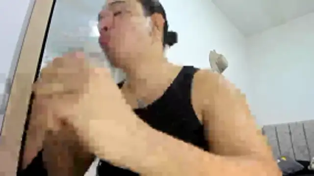 Snapshot of Valerioe chatting on 03-19-26, 03:12 Valerioe online show from 03-19-26, 03:12