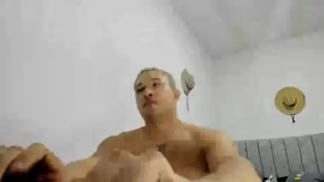 Snapshot of Valerioe chatting on 05-02-26, 06:02 Valerioe online show from 05-02-26, 06:02