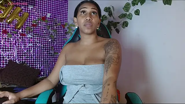 Kristel lee online show from 11-28-25, 07:47