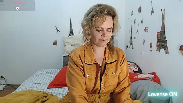 hotmilf4uxxx online show from 11-17-25, 11:03