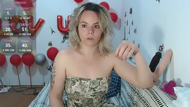 hotmilf4uxxx online show from 04-07-26, 09:55