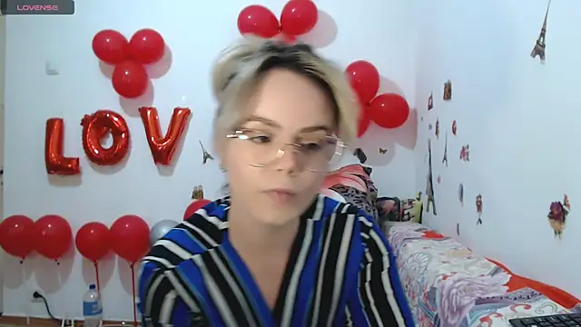 hotmilf4uxxx online show from 03-04-26, 11:18