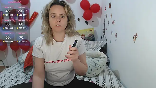 hotmilf4uxxx online show from 04-02-26, 10:22