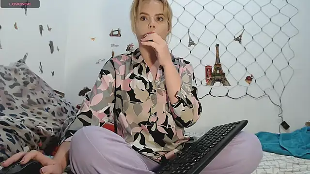 hotmilf4uxxx online show from 10-02-25, 09:45