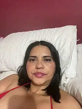 paolagomez  online show from 10-31-25, 10:45